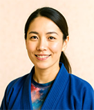 女性インストラクターの画像